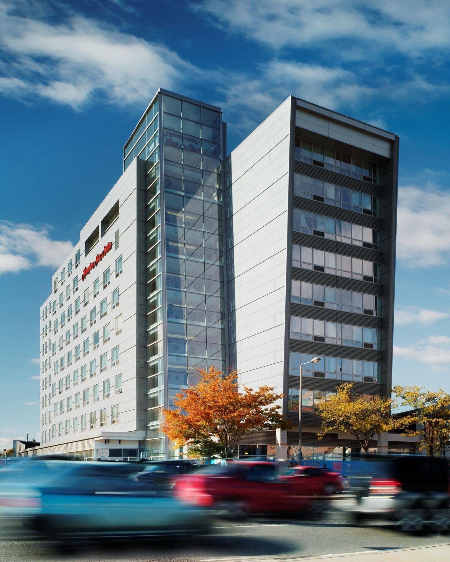 Hampton Inn & Suites Boston Crosstown Center Exterior foto